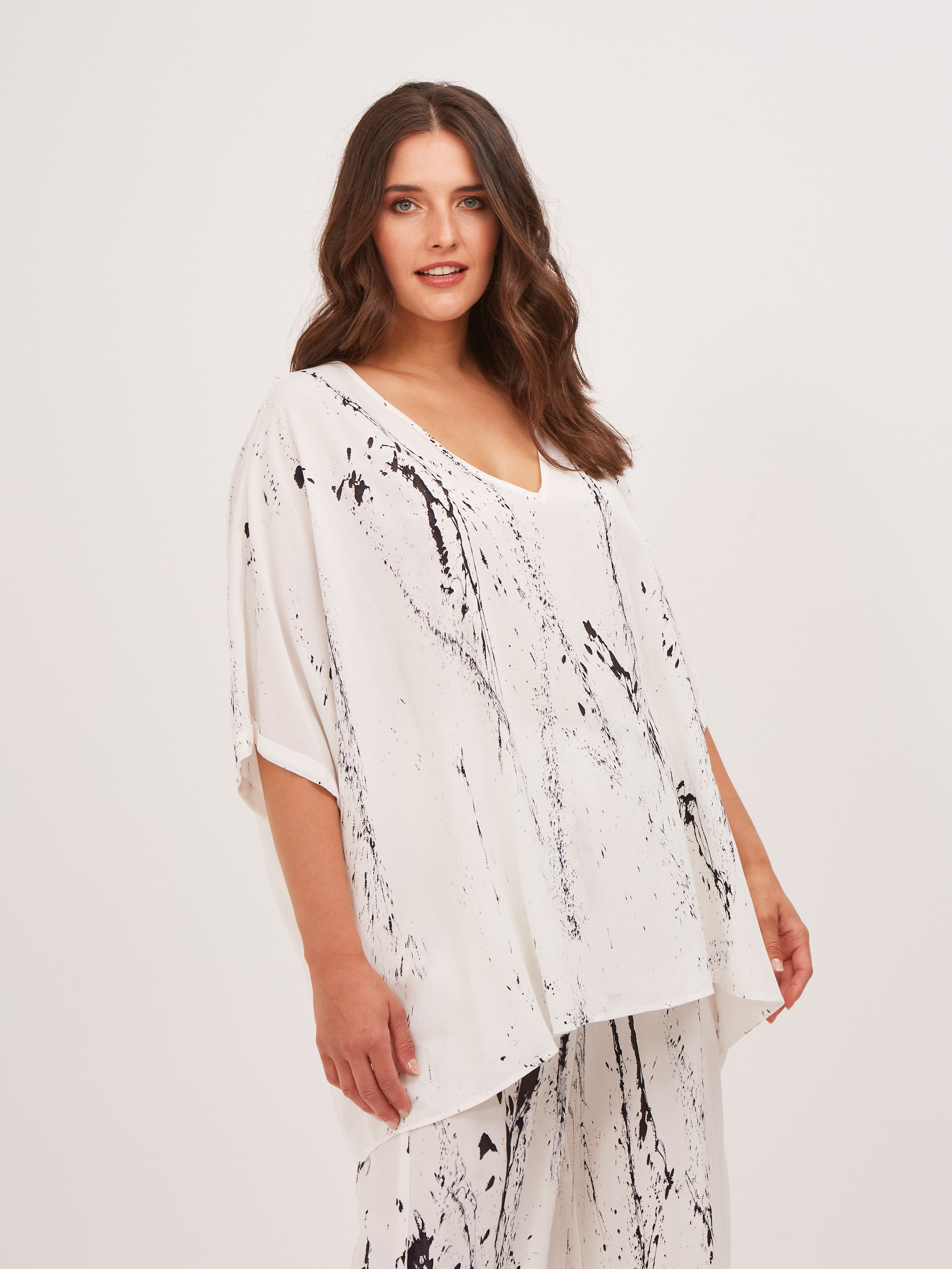 Mat fashion wijd v hals marmer print Mat fashion wijd v hals marmer print