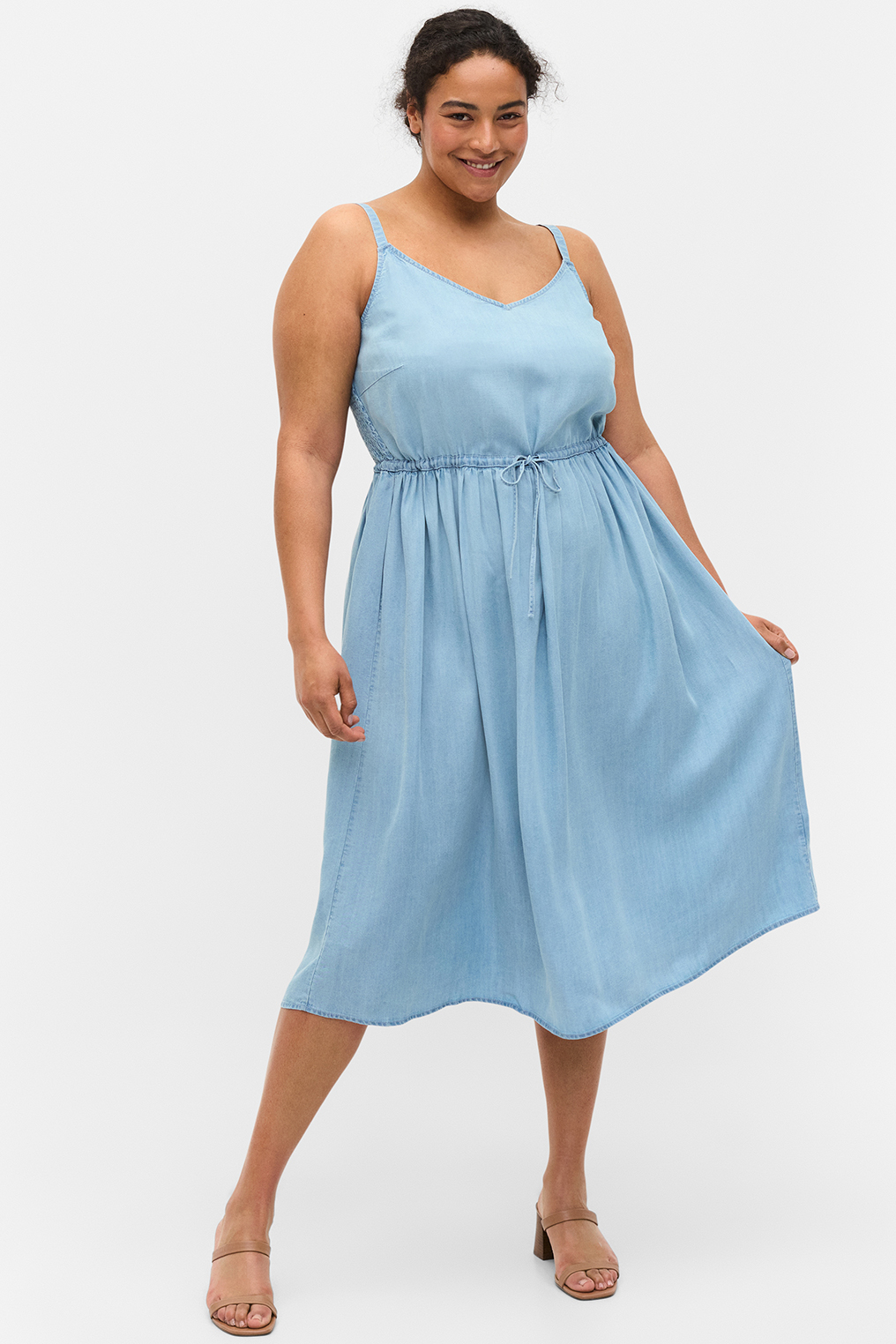 Zizzi jurk VMILLE Tencel denim Zizzi jurk VMILLE Tencel denim