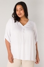 Base Level Curvy blouse Yanina